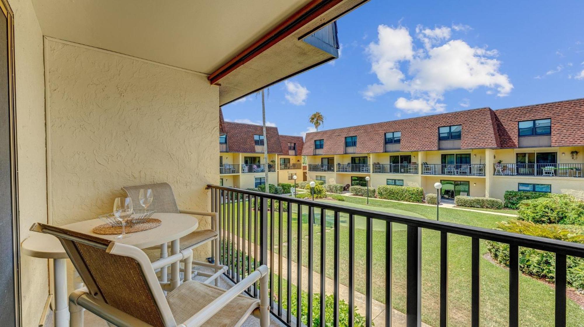 Two-Story Condo w/ Private Balcony and Pool Views, Unit #209