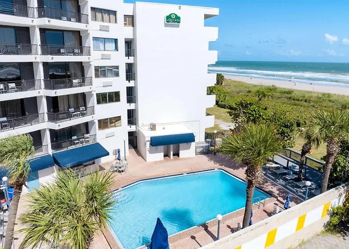 Romantic hotel: La Quinta By Wyndham Cocoa Beach Oceanfront